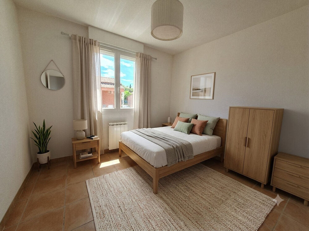 Vente Appartement UZES : APPARTEMENT P5 DERNIER ETAGE AVEC TERRASSE ET PARKING Uzes
