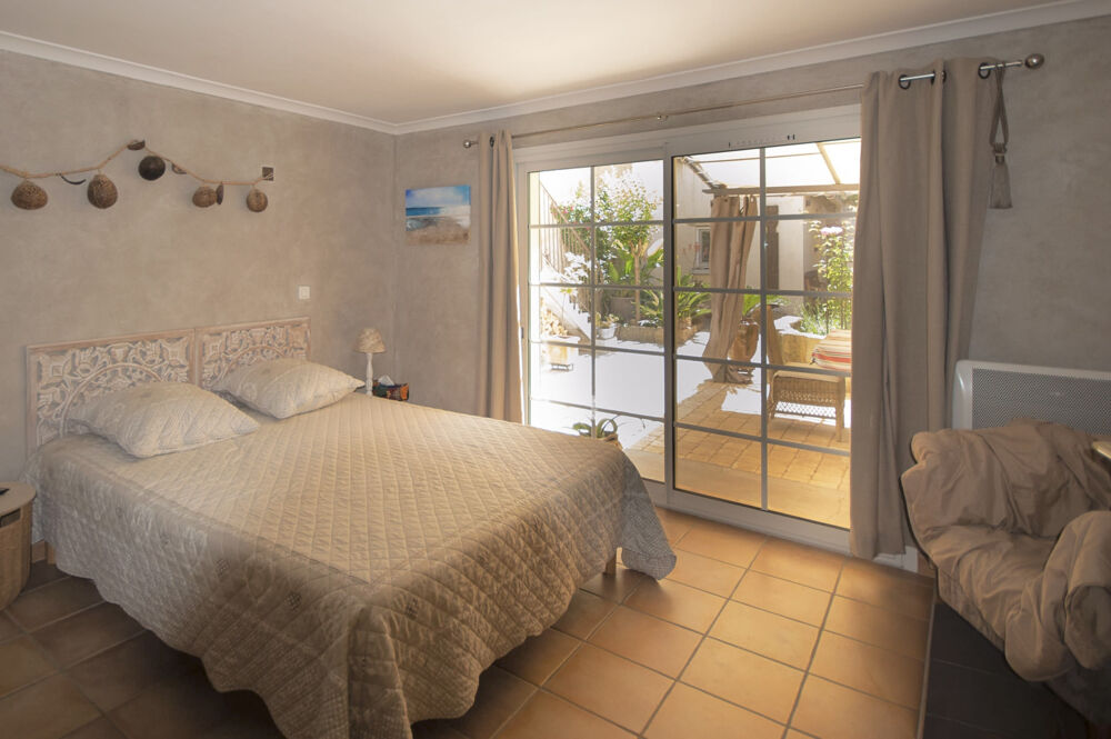 Vente Maison Belle maison de ville familiale avec jardin et garage Vauvert