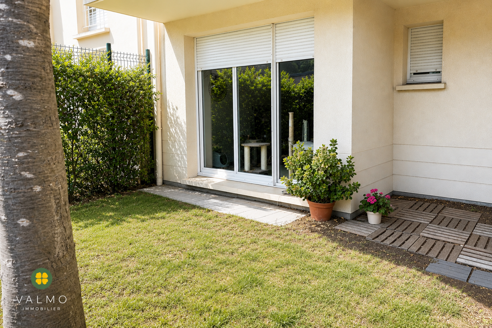 DEPT Yvelines (78) Flins sur Seine Studio 32M2 rez de jardin + cave + parking