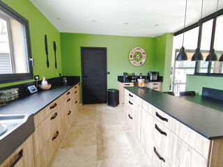  Proprit/chteau  vendre 8 pices 193 m