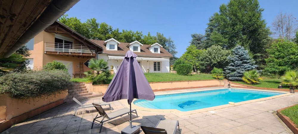 Dpt Haute-Garonne 31 - A vendre Ganties 31- Maison de ville T7 de 368 m2 sur terrain de 4490 m2 avec piscine e