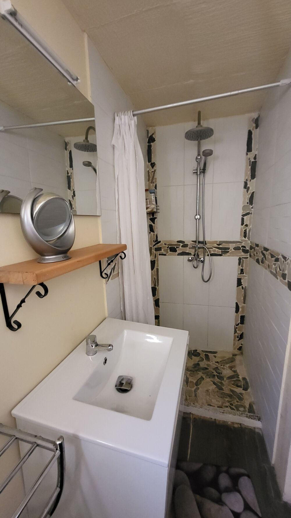 Vente Maison DPT GARD (30), à vendre, secteur LA CALMETTE, maison de village type 6 de 160m2, cave et cours La calmette