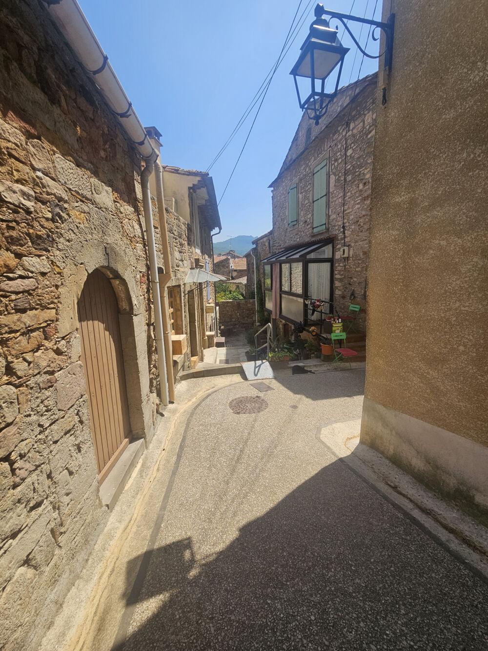 Dépt Hérault (34), à vendre Saint Jean de la Blaquiere Maison de ville de 69m2 garage et terrasse.