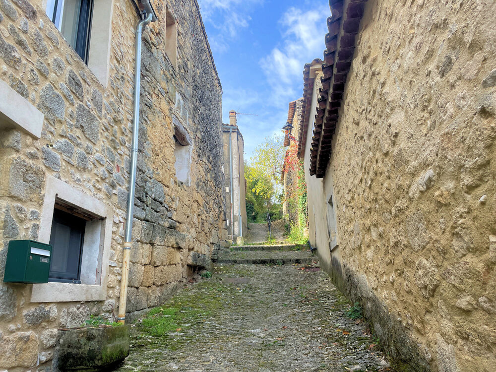 Maison de village traversante