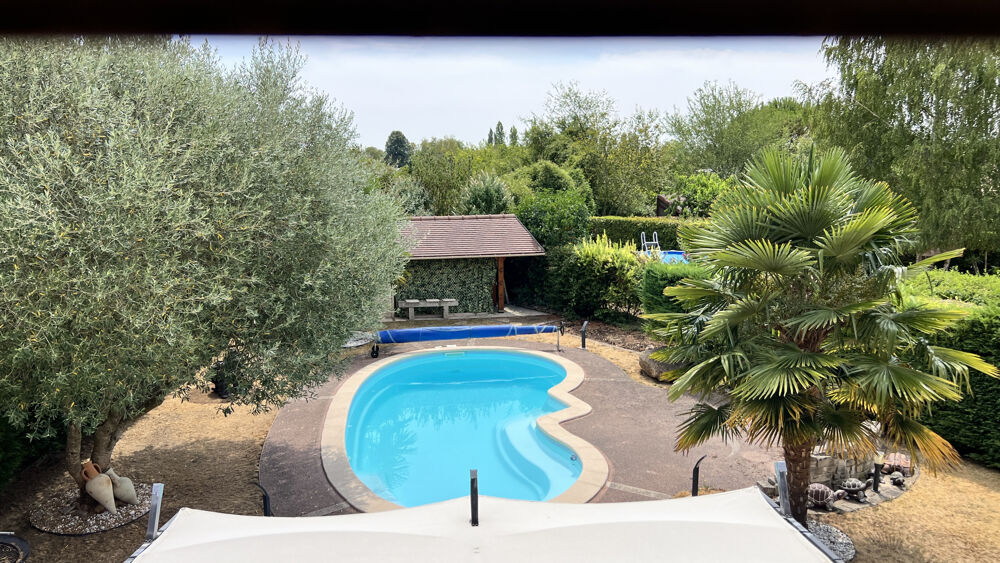 MAISON INDIVIDUELLE AVEC PISCINE CHAUFFÉE