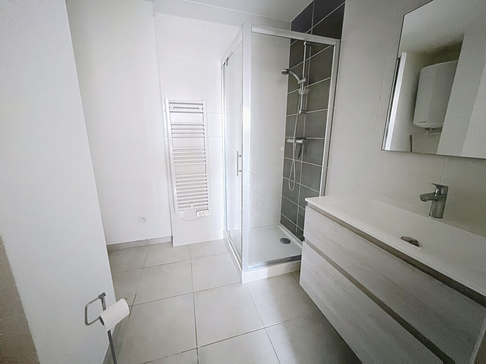 DPT (38) A LOUER - Studio R+3 - 26,67m2 - quai Perrière - GRENOBLE