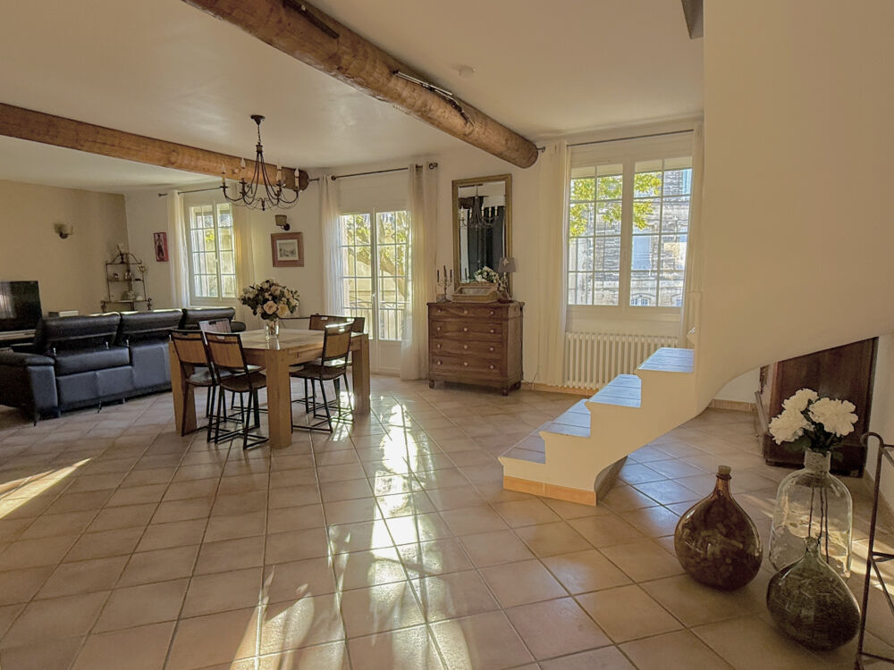 Vente Maison Belle maison de ville familiale avec jardin et garage Vauvert