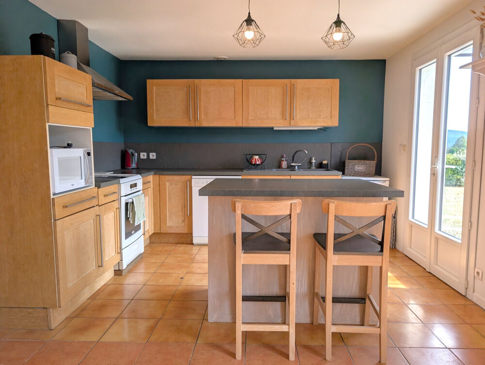 Dépt. 07 - A VENDRE à VALLON PONT D'arc - Villa de 120 m2 - Parcelle de 1600 m2 constructible.