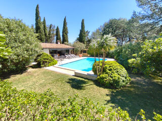  Propriété/château à vendre 8 pièces 190 m²