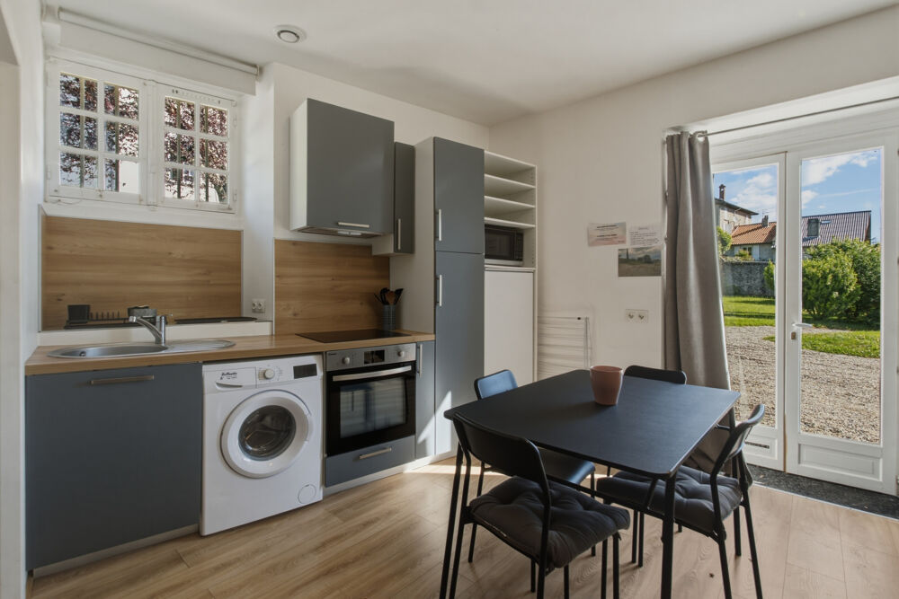 à vendre  Propriété/château Meylan (38240)