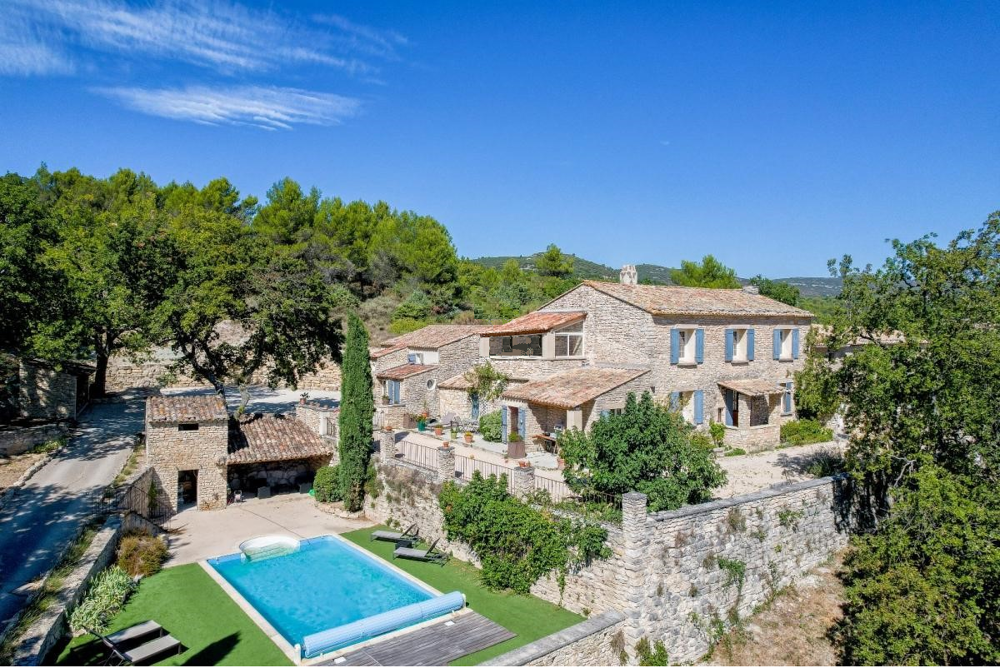 à vendre  Propriété/château Murs (84220)