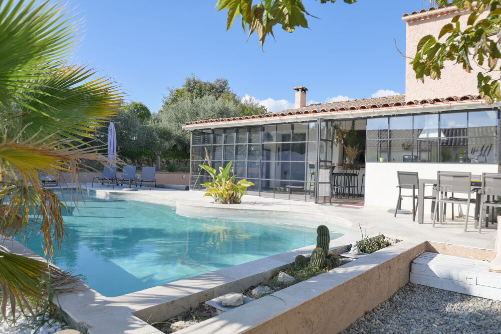 Dept 84 - À vendre à Apt - ravissante et lumineuse maison entièrement rénovée 127 m2 sur 1 000 m2 avec piscine
