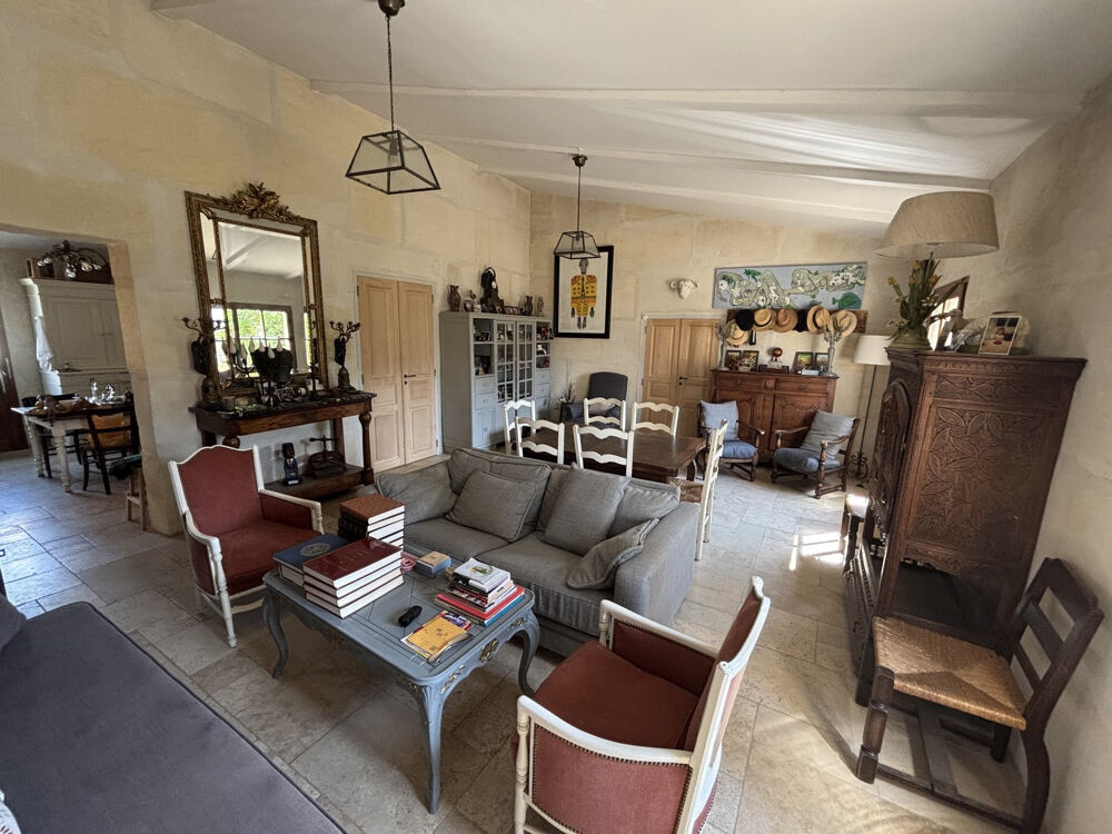 UZES PONT DU GARD : Maison de charme de plain pied avec piscine et jardin