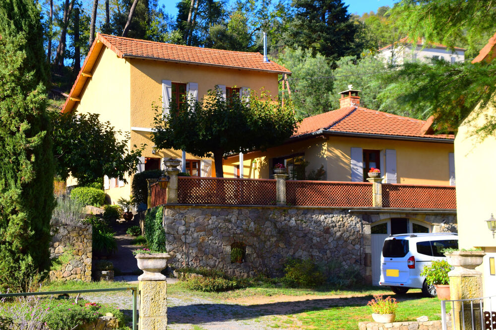Vente Propriété/Château Dépt 07 - A VENDRE à VALS LES BAINS - Propriété avec 2 Maisons - Parcelles de 3.820 m2 Vals les bains