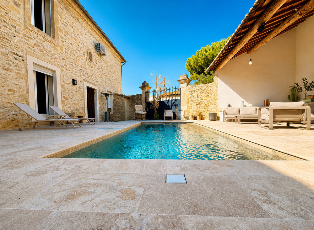 Vente Maison En exclusivité  Pépite et rare A vendre Vergèze, maison vigneronne entièrement rénové 190 m2 environ sur 300 m Vergeze
