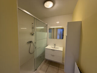  Appartement à louer 3 pièces 66 m²