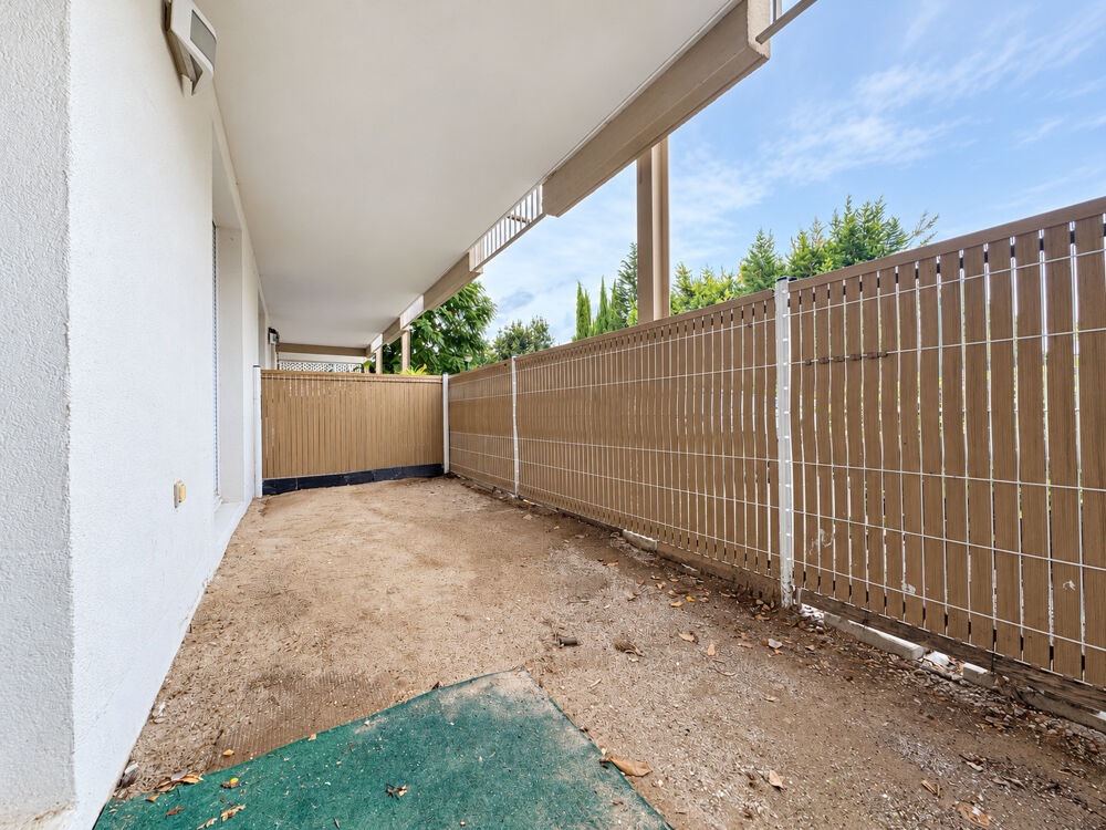 Vente Appartement A VENDRE DEPT 30 (GARD) GENERAC APPART T2 AVEC JARDINET ET PLACE DE PARKING Generac