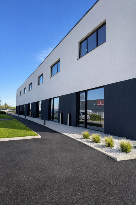 N&icirc;mes Ouest   Local professionnel &agrave; vendre 265000 30000 Nimes