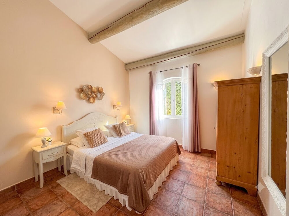 à vendre  Propriété/château Saint-Rémy-de-Provence (13210)