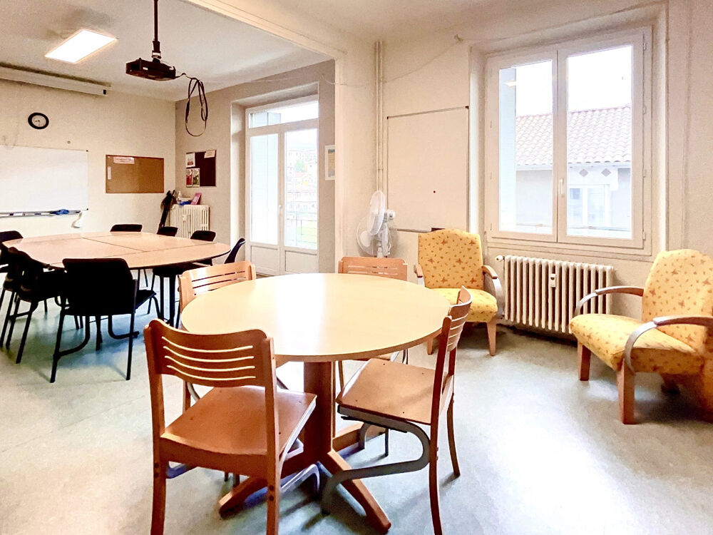 Aubenas centre 238 m2 à 819 €/m2 division possible - peu de travaux