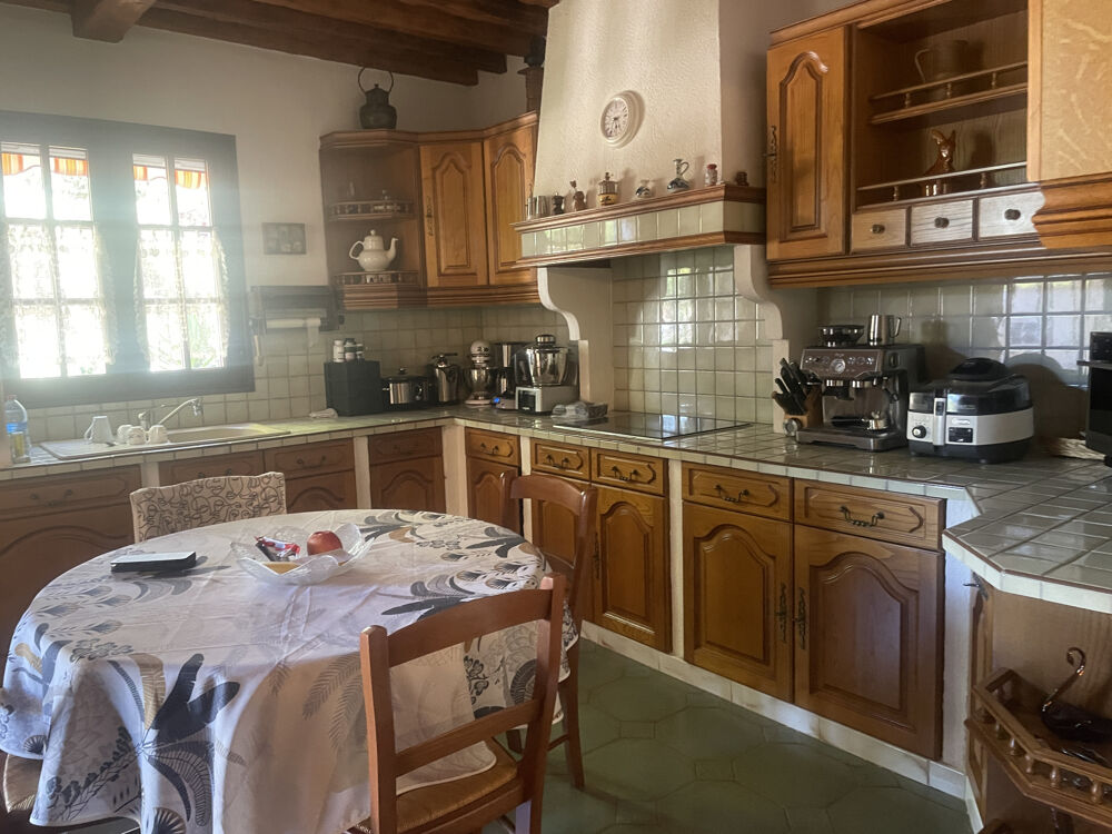 à vendre  Propriété/château Gargas (84400)