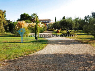  Proprit/chteau  vendre 8 pices 230 m