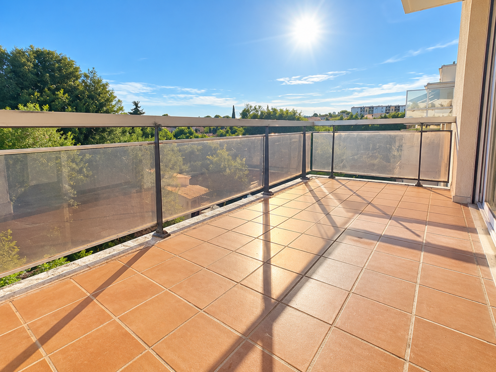 Dépt Hérault (34), à vendre MONTPELLIER Appartement T2 de 42m2 - Terrasse - parking en sous-sol - cave.