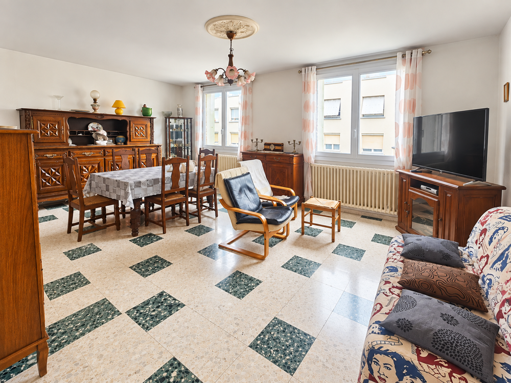 Vente Appartement Dépt Hérault (34), à vendre Sete Appartement ff3 de 66m2 - balcon - cave - parking commun. Sete