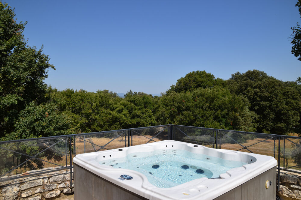  vendre  Maison Uzs (30700)