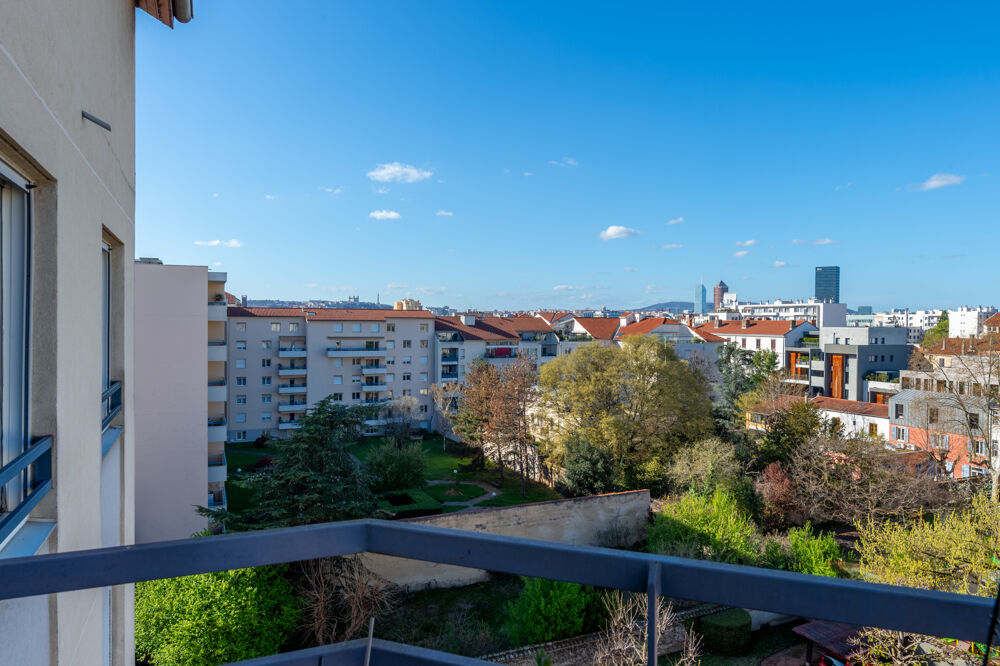 DPT 69 - LYON 8ième - T5 de 92m2 Traversant