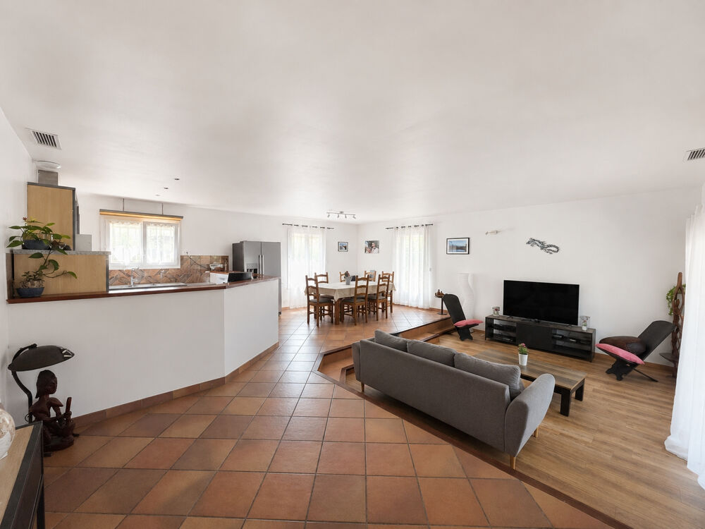 Vente Maison Dépt Hérault (34) - A vendre à Prades Le Lez maison T5 plain pied de 112m2 avec garage sur parcelle de 465m2 Prades le lez