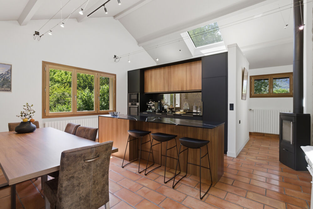 Maison 9 pièces 251 m² · à Bernin · 251 m² · 990 000 €