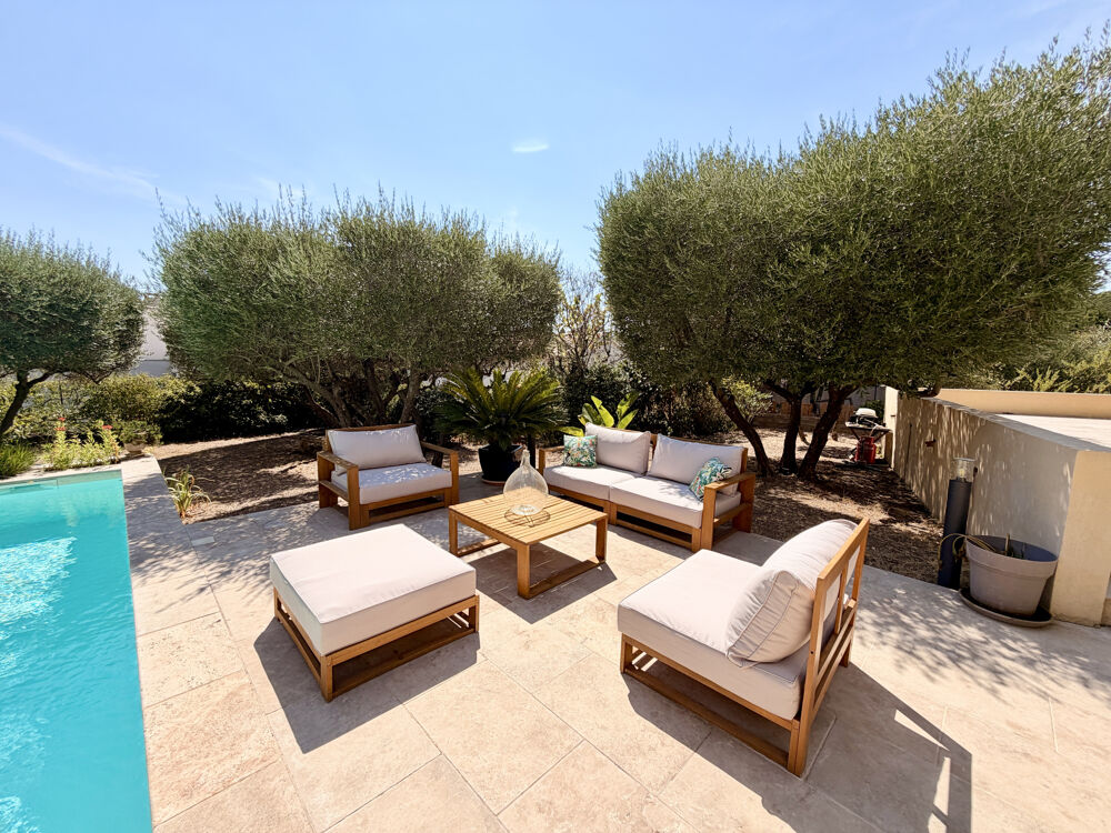 Vente Maison En exclusivité  sur les hauteurs de Vergèze, villa Plain pied de 120 m2 environ sur 832 m2, piscine garage et Vergeze