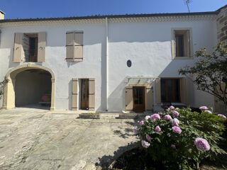  Propriété/château à vendre 9 pièces 268 m²