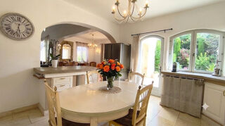  Propriété/château à vendre 13 pièces 380 m²