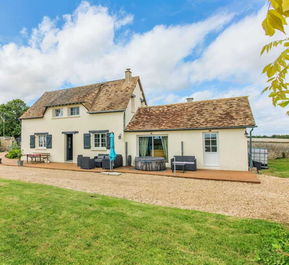 A vendre Dpt Eure (27) proche Pacy sur Eure maison de charme sur terrain de 1777 m2