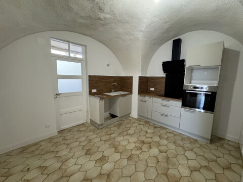   a louer P2 entièrement refait avec cour Appartement - 2 pièce(s) - 44 m²