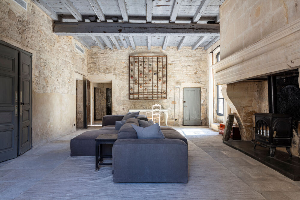   DPT(30) HOTEL BOUTIQUE EN LOCATION SAISONNIERE Languedoc-Roussillon, Vallabrègues (30300)