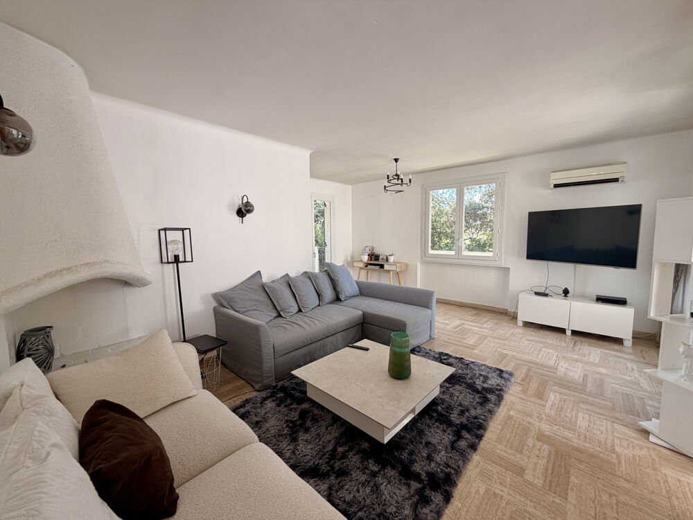 Vente Maison Vergèze Villa 6 chambres de 160 m2 hab sur 546 m2 de terrain Vergeze