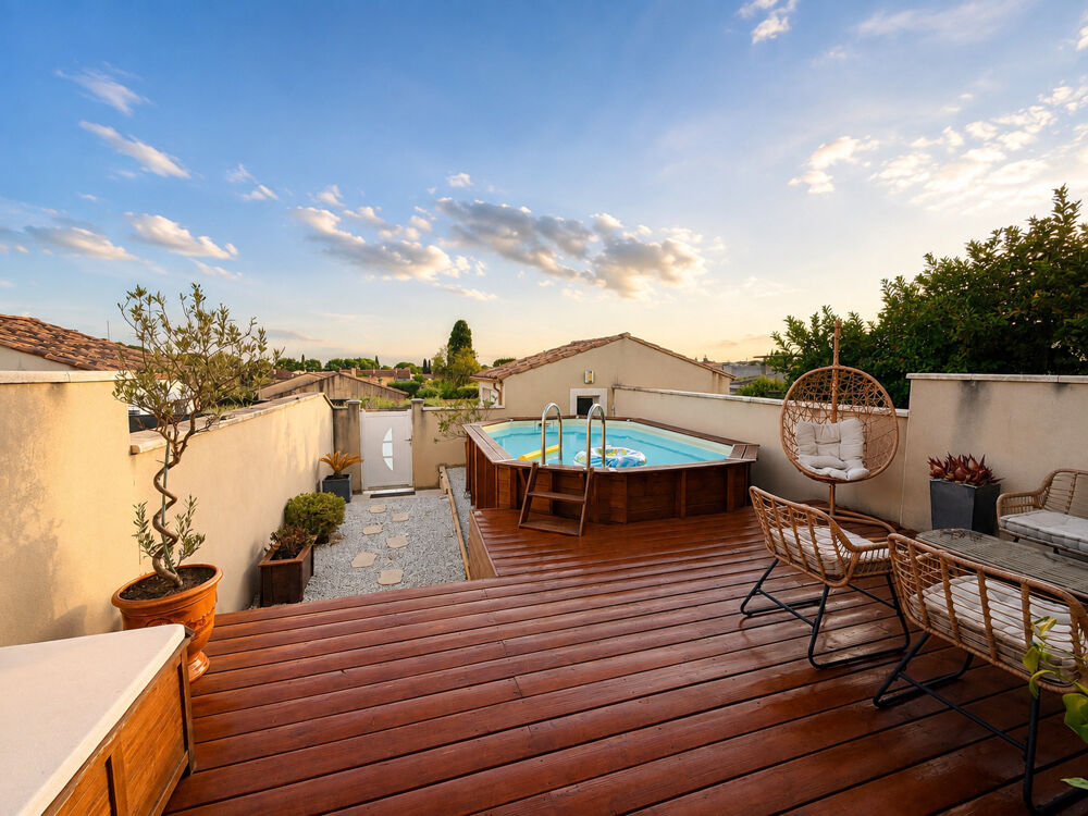 En exclusivité Villa de 2013, 95 m2 sur 164 m2 de terrain , piscine, 3 chambres vue dégagée proche collège