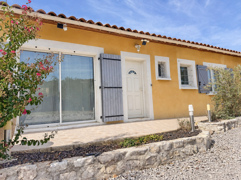 Vente Maison Maison 5 pièces avec terrain clos, dépendances et prestations de qualité   Ruoms Ruoms