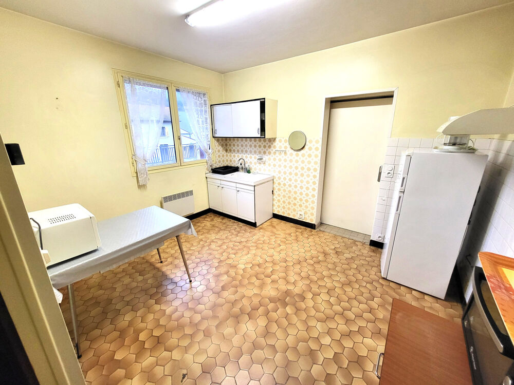 Ardèche (07) Le Cheylard A Vendre Maison de village T5, avec un studio, à fort potentiel (141m2 hab).