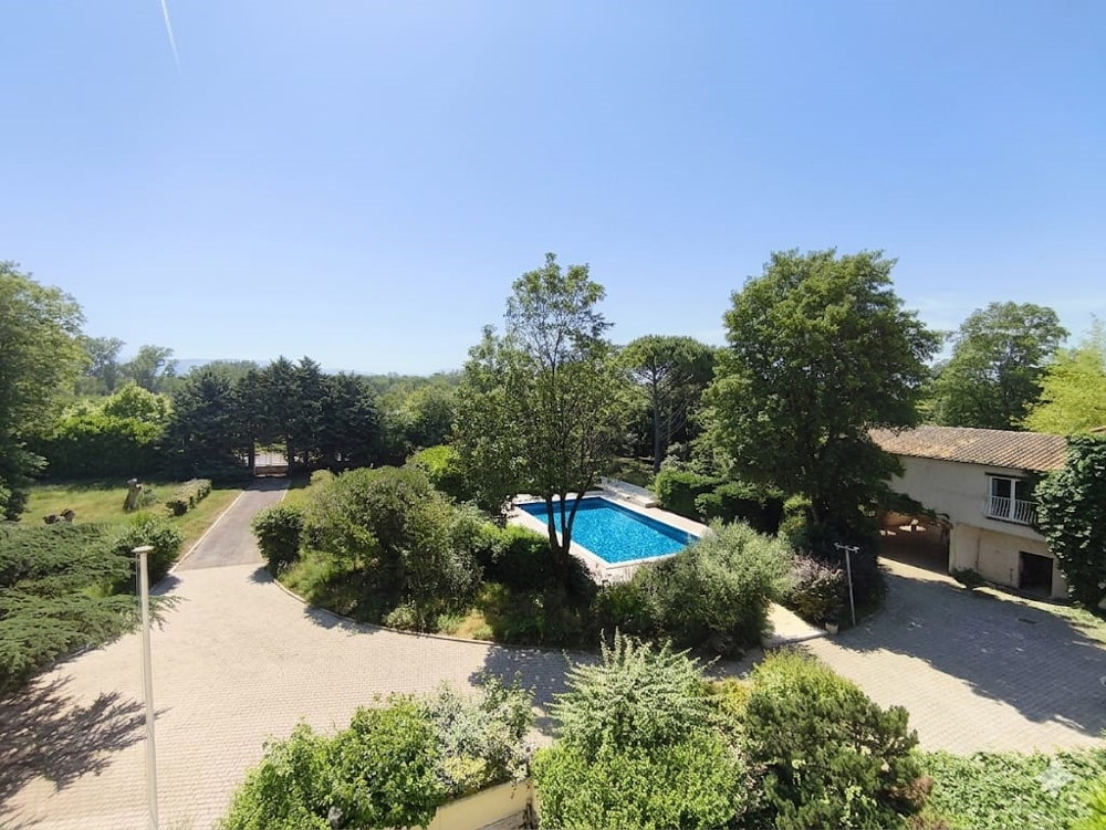 à vendre  Propriété/château Valence (26000)