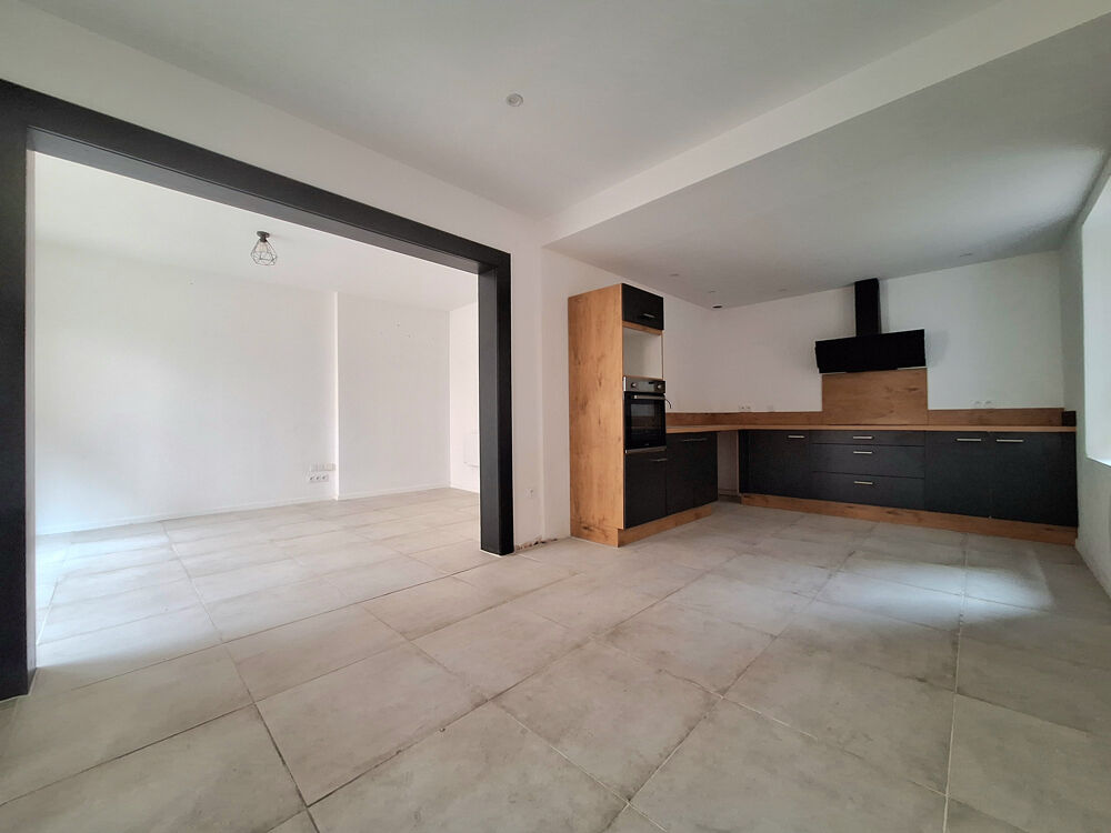 A vendre Dpt 81 Puylaurens centre : Maison de village 3 chambres avec terrasse