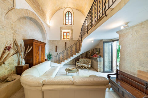   DPT Boulbon(13)  Chapelle romane du XIIe si�cle avec vue panoramique sur le village de Boulbon Propri�t�/ch�teau - 5 pi�ce(s) - 170 m�