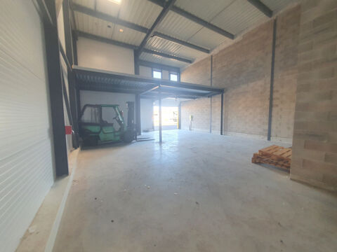 D&eacute;pt H&eacute;rault (34), &agrave; vendre SETE Local d'Activit&eacute; de 161m2 - 2 Parking 249000 34200 Sete