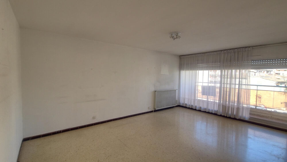 APPARTEMENT T3 AVEC ASCENSEUR, LOGGIA, PROCHE JARDINS DE LA FONTAINE