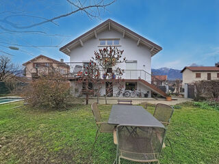  Maison � vendre 9 pi�ces 180 m�