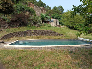  Maison  vendre 8 pices 220 m