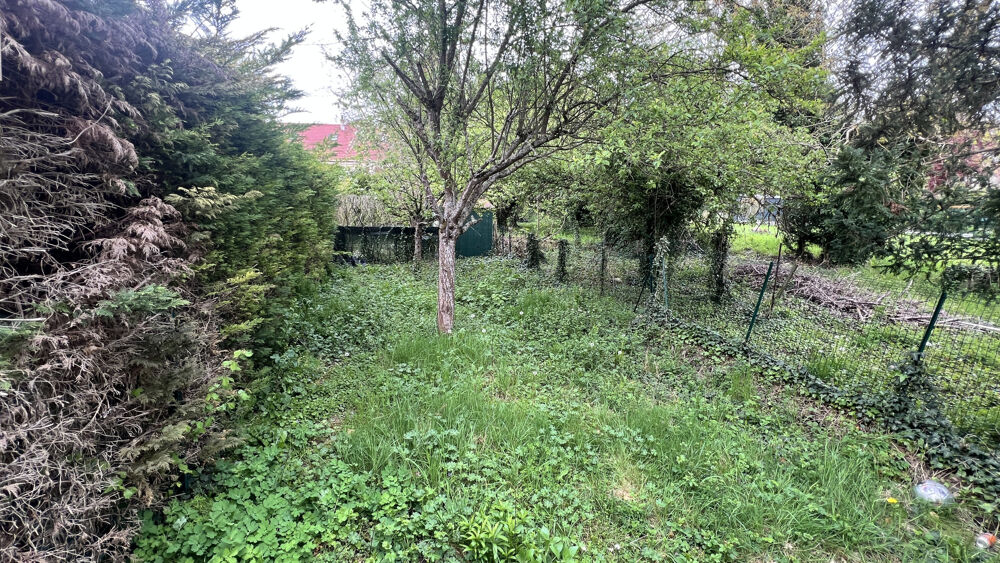 APPARTEMENT EN DUPLEX F4 AVEC JARDIN BOX ET PARKING